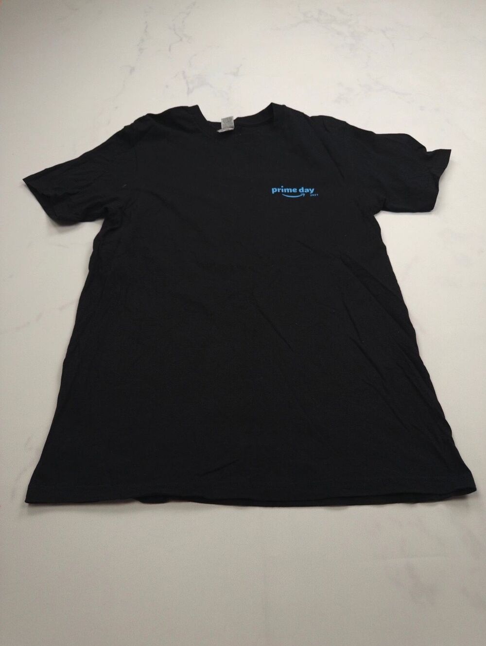 Gildan Amazon Prime Day 2021 Graphic Tee Black 2010s Streetwear - Mens M